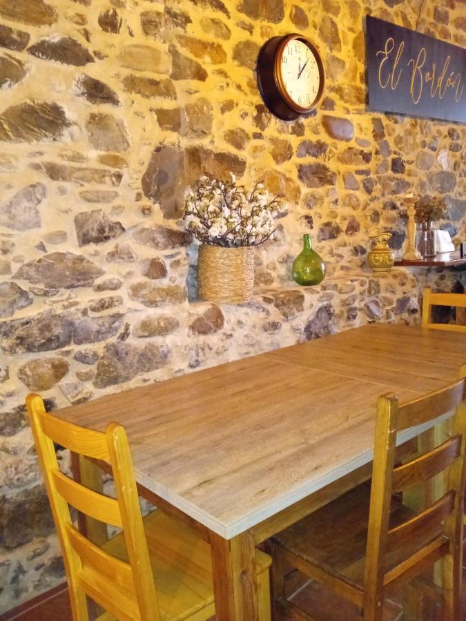 Albergue De Peregrinos Compostela Molinaseca Exteriör bild